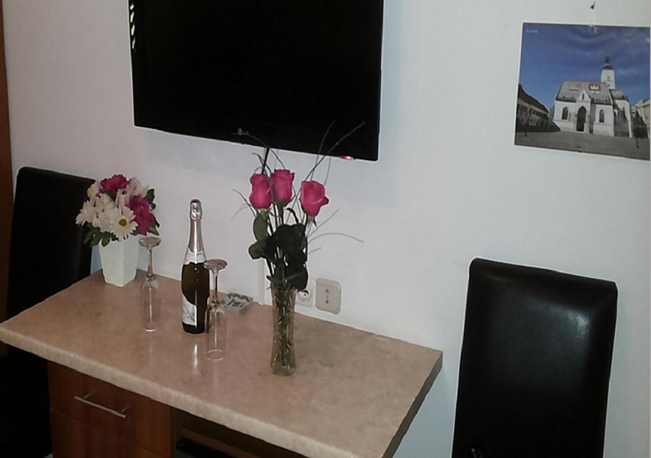 Angela Classic Rooms & Apartments Ζάγκρεμπ Εξωτερικό φωτογραφία